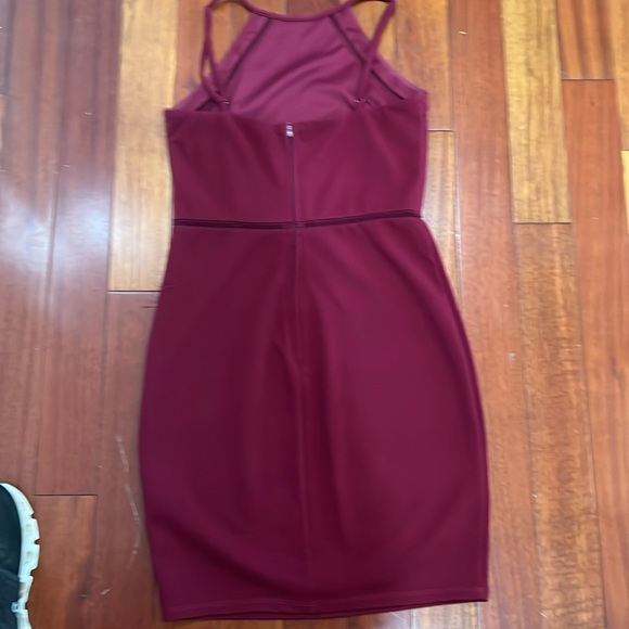 Dress - Picture 6 of 7